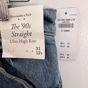 NWT Abercrombie 90's straight ultra high rise jeans